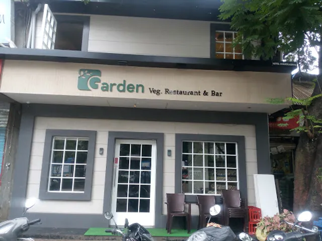 Garden restaurant