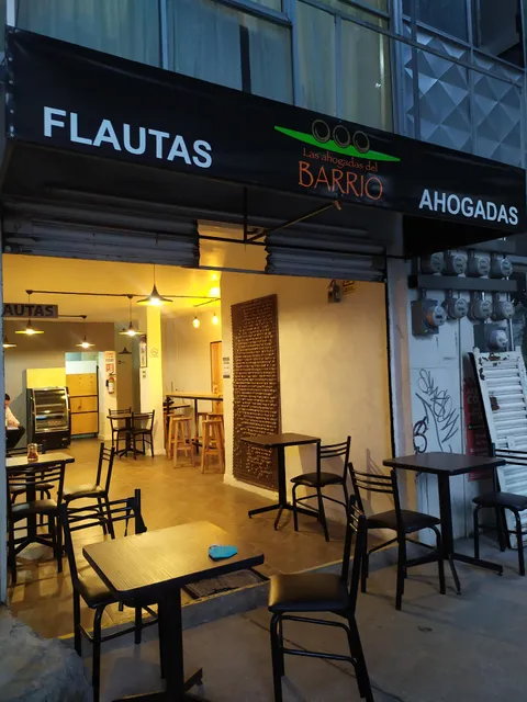 LAS AHOGADAS DEL BARRIO FLAUTAS AHOGADAS