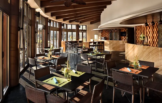 ARI - Pool Restaurant and Bar