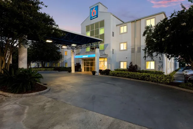 Motel 6 Orlando, FL - International Dr
