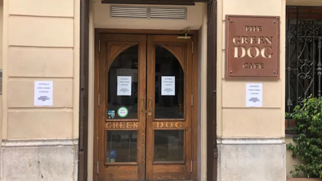 The Green Dog Café