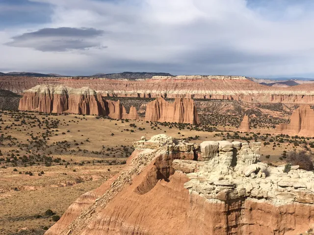 Upper Cathedral Valley Overlook