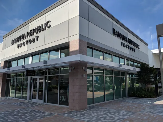 Banana Republic Factory Store