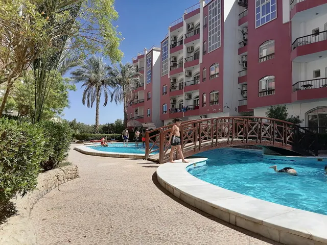 Desert pearl apartments