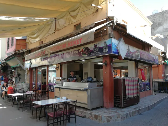 Tarihi Büyüksaat Ciğercisi Memet Usta