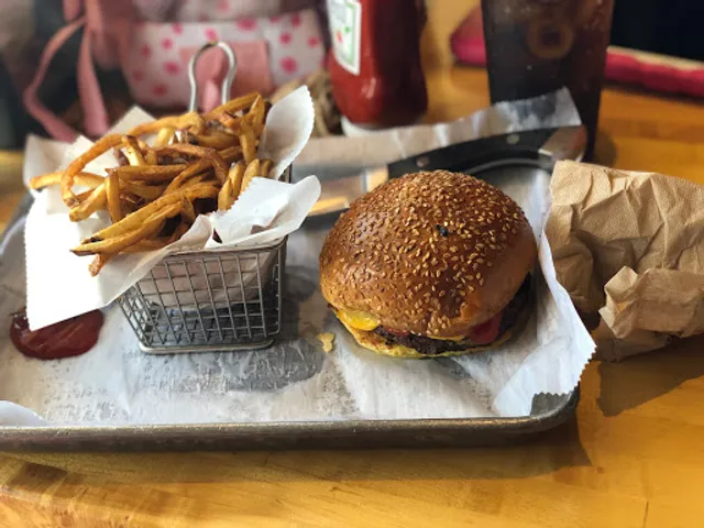 BRGR STOP COCONUT CREEK