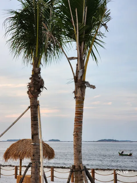 Aloha Playground , Pasir Putih PIK 2