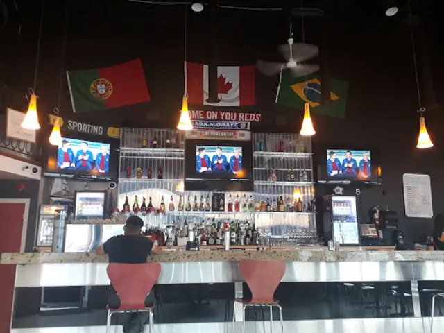 Glamour Bar And Lounge