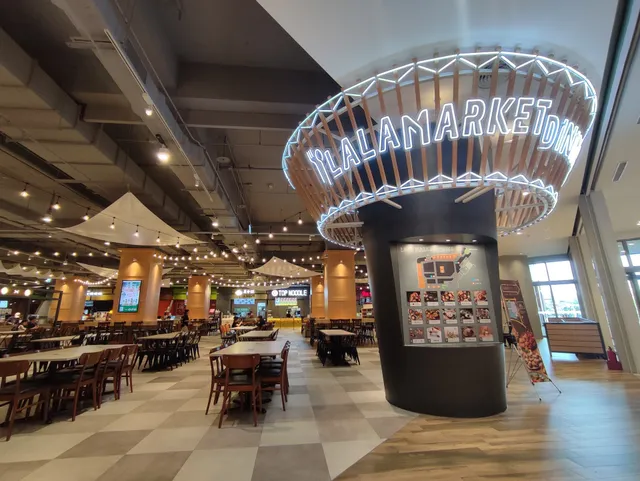 J&G Fried Chicken-LaLaPort Taichung