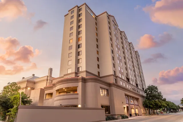 Sonesta ES Suites San Antonio Downtown Alamo Plaza