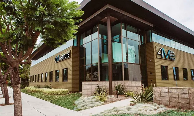4M Dental Implant Center