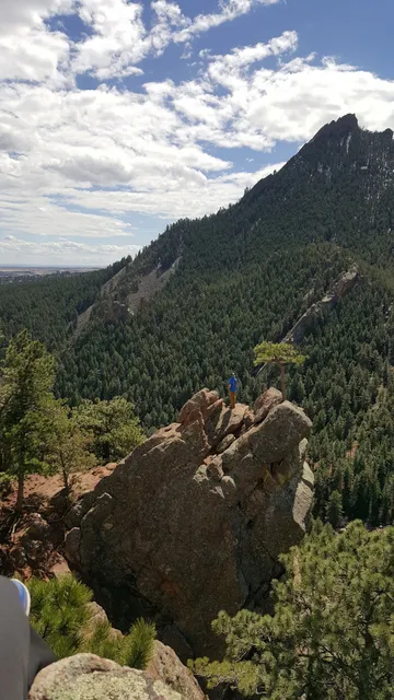 Crown Rock Trailhead