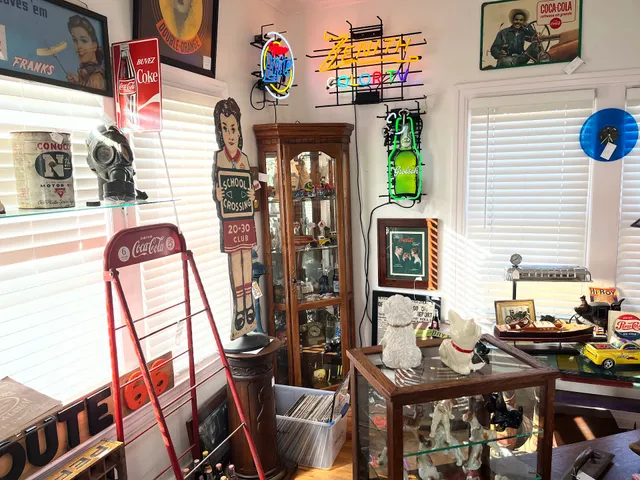 Buck's Vintage on 66