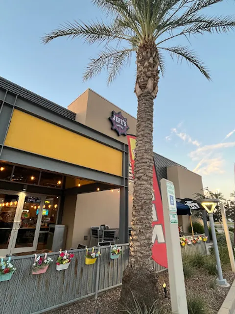 Jefe's Cantina + Cocina