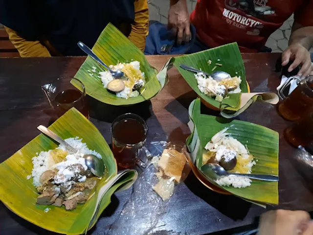 Warung Lesehan Nasi Liwet Mbak Yanti Purwosari