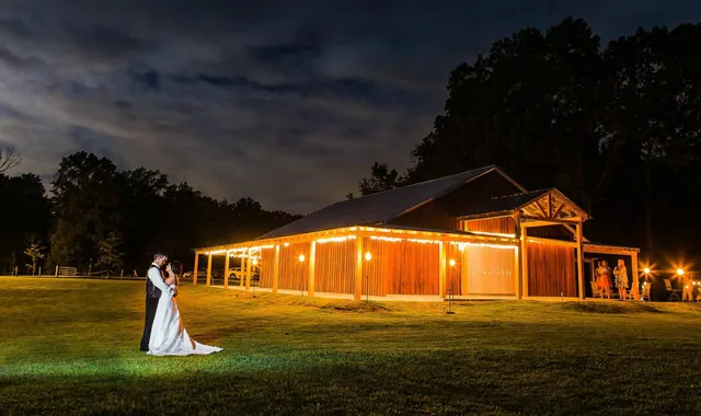 Peaceful Oaks Bed Breakfast and Barn