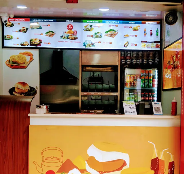 Goli Vada Pav No.1-Deepa Complex
