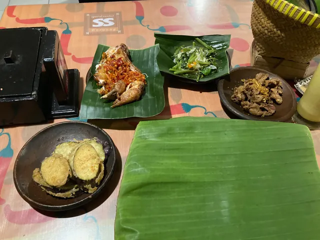 Waroeng Spesial Sambal "SS" Concat Barat