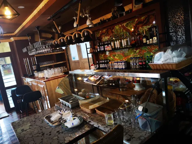 Owl Sky Hotel and Restaurant