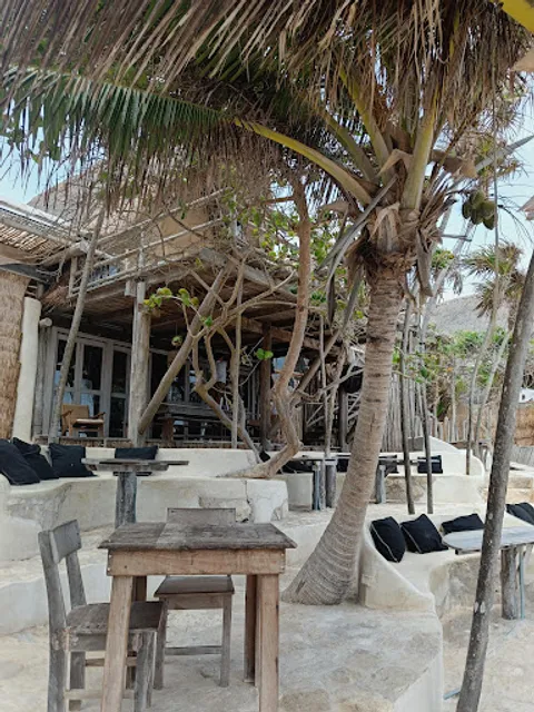 Papaya Playa Project Beach Club