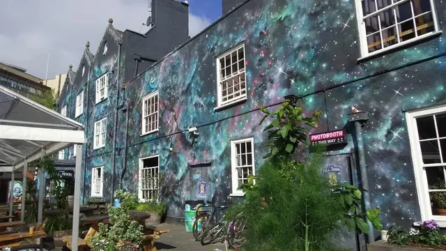 The Full Moon Pub & Hostel