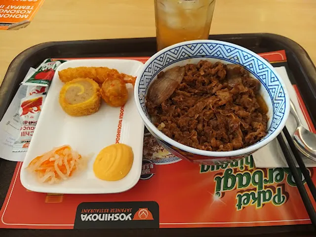 Yoshinoya Tugu Muda