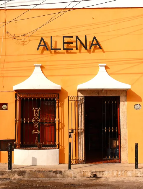Alena Hostal