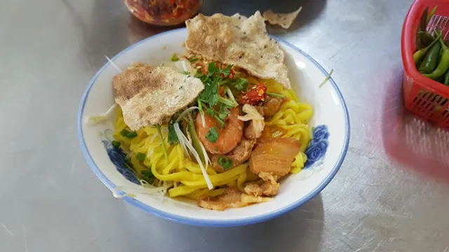 Mì Quảng Hồng Vân