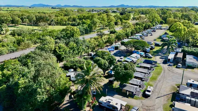 Mycow Accommodation - Caravan Park & Campground Mackay