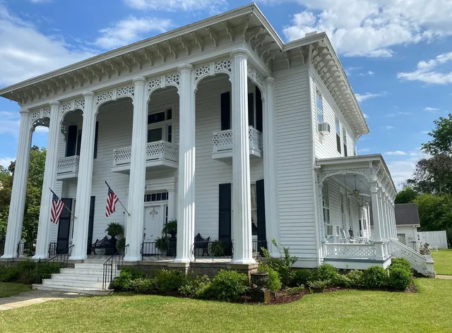 Shadowlawn Bed & Breakfast