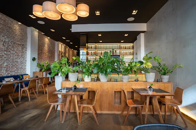 AIVI Eatery - Sushi Restaurant