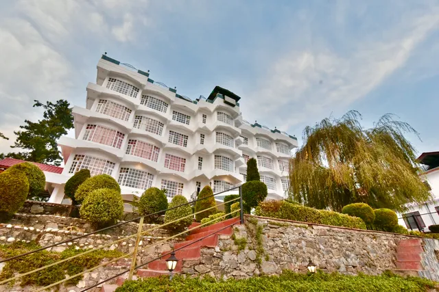 DLS Hillcrest Resort