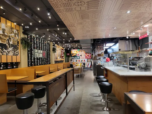 Due' Cucina Italian Restaurant - West Seattle