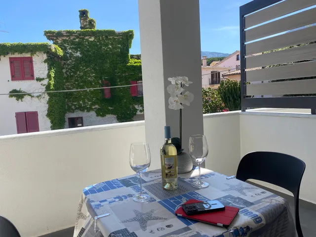 Harbor Rooms - Cala Gonone Guest House