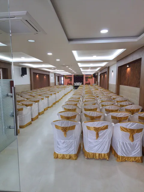 Tiruchengode Ponnusamy High Class Vegetarian Restaurant