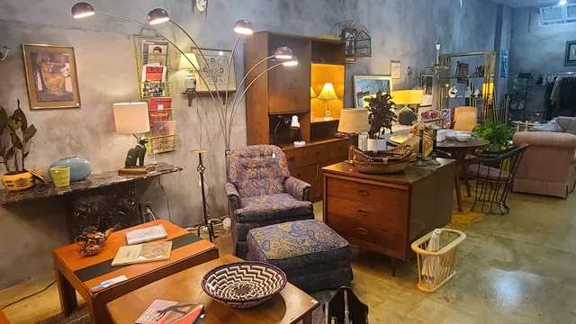 Dobbin St Vintage Co-op