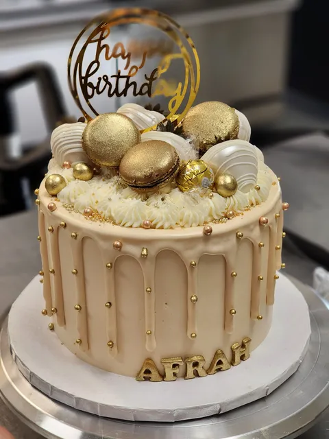 Jens Cakes NOW Custom Cakes