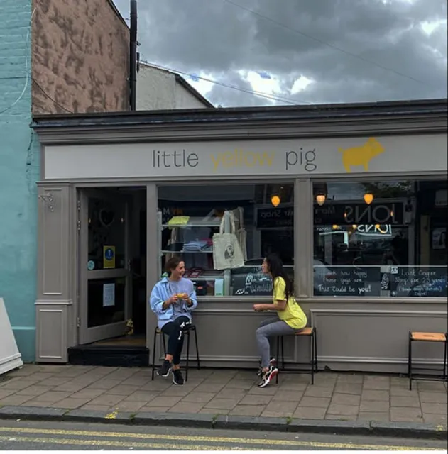 Little Yellow Pig Hoole