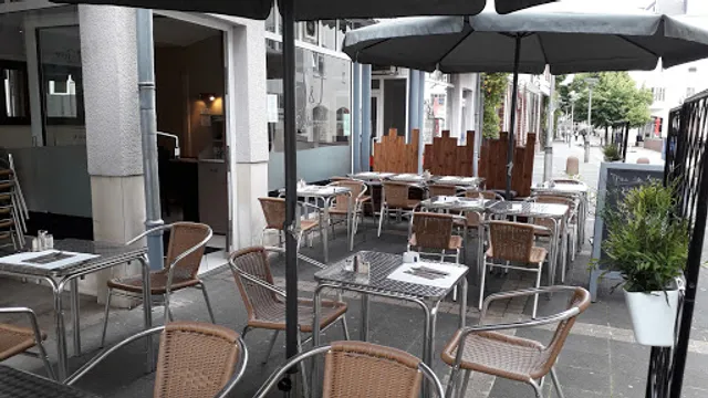 RESTAURANT STEPH & TOM