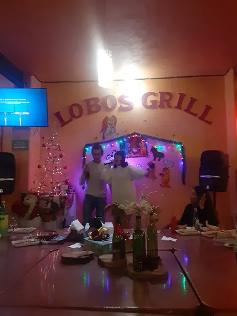 Lobos Grill