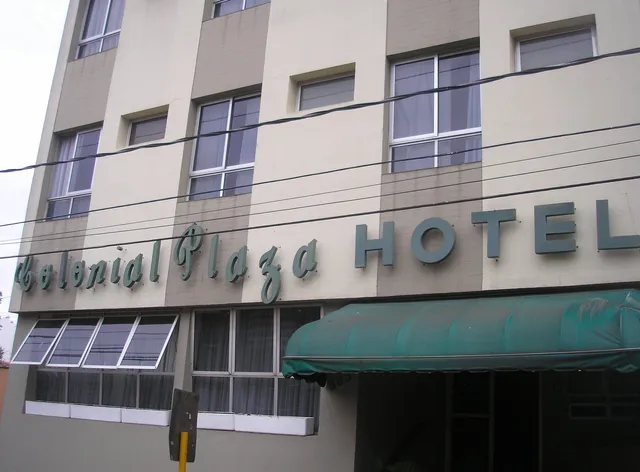 Colonial Plaza Hotel