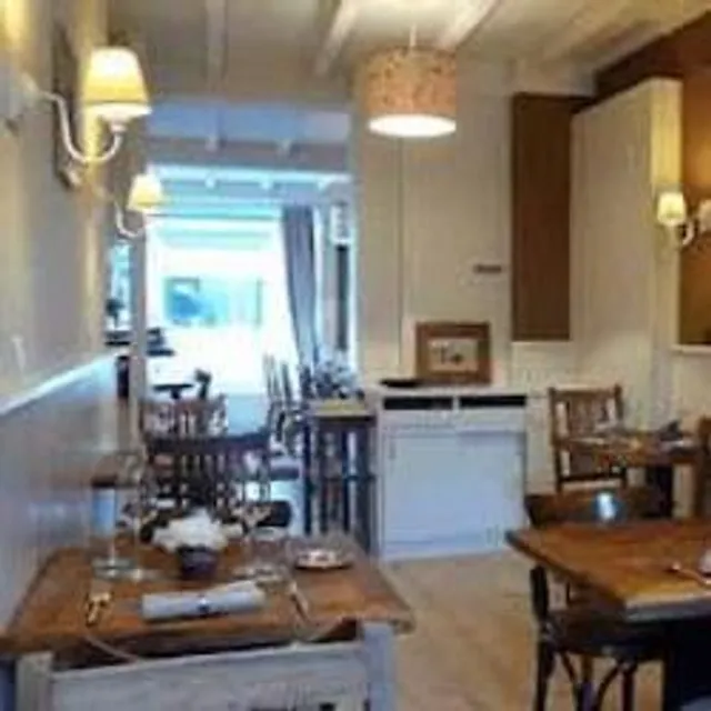 Royal Thai Cuisine Restaurant