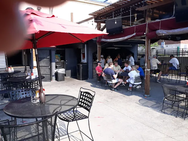 Brooksider Sportsbar & Grill