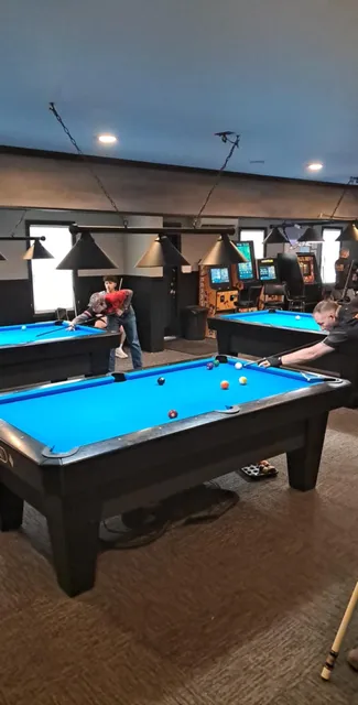 Sharkys Billiard & Lounge