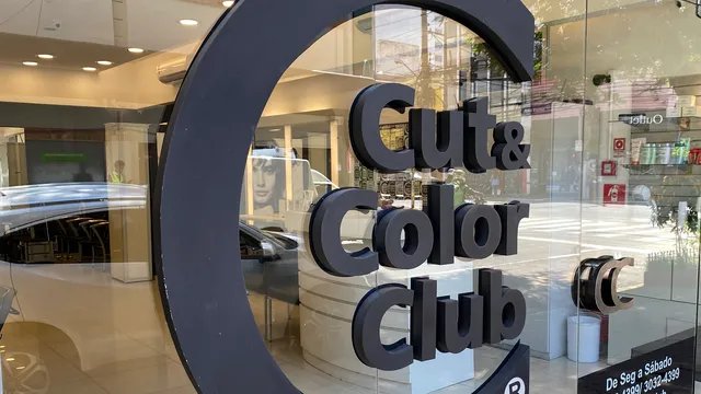 Cut & Color Club - Unit Pines