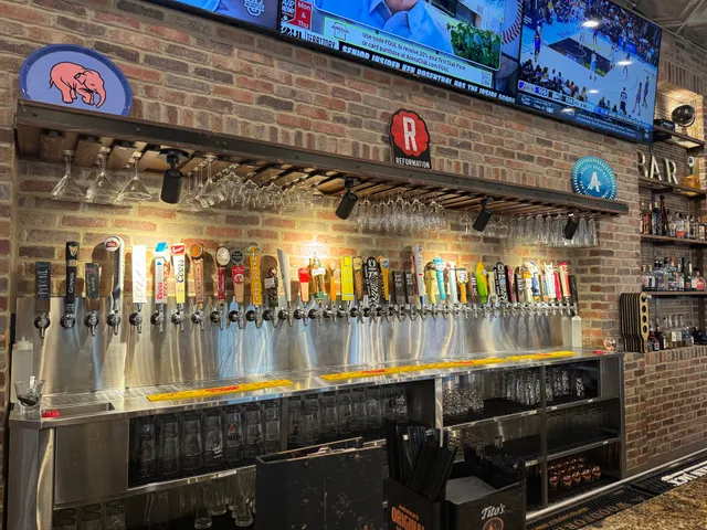 WOB Bar & Kitchen Hinesville