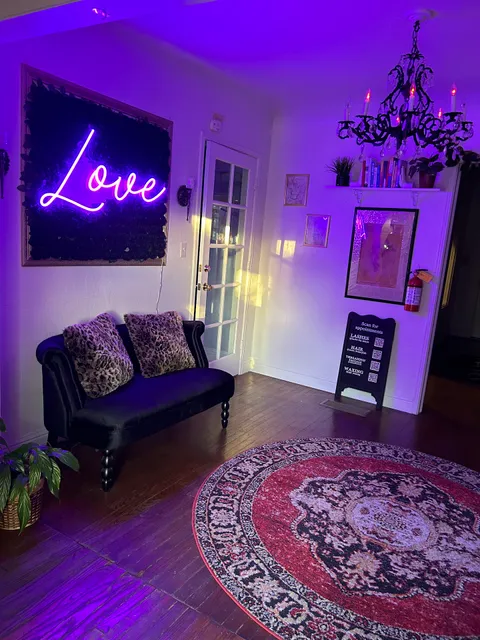 Gracious Beauty Lounge