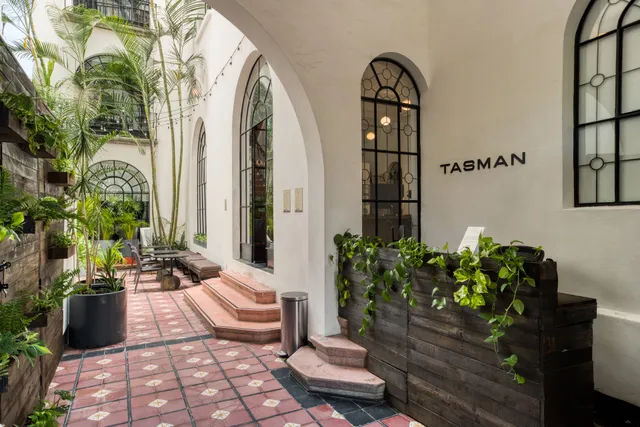 Santa Casa by Tasman