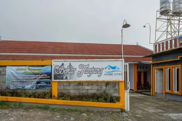 RedDoorz near Candi Sukuh Karanganyar