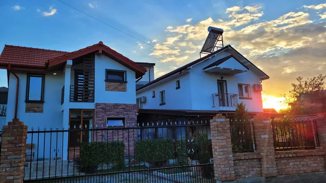 Vila Casa Alba/ Mamaia Nord